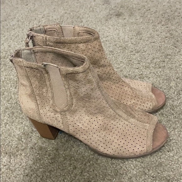 Booties - Picture 4 of 4